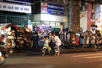 Hàng 'dởm' xuống phố chào đón Tết 